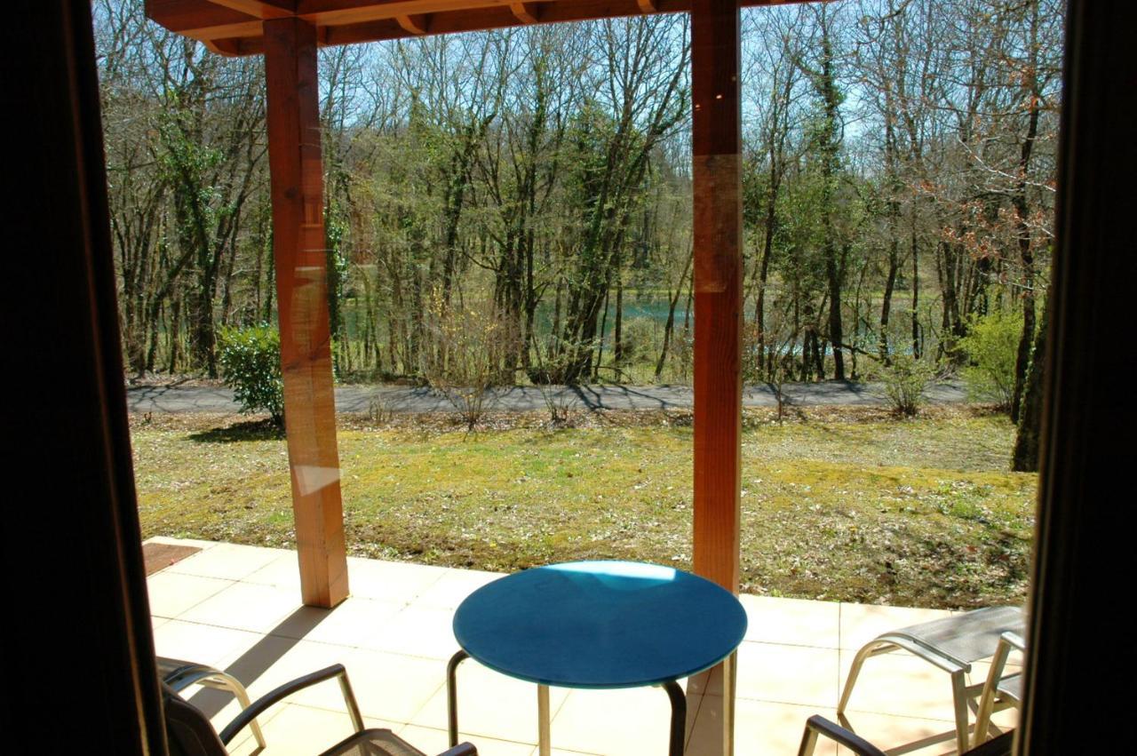Maison De 2 Chambres Avec Vue Sur Le Lac Piscine Partagee Et Jardin Amenage A Lachapelle Auzac Exterior photo